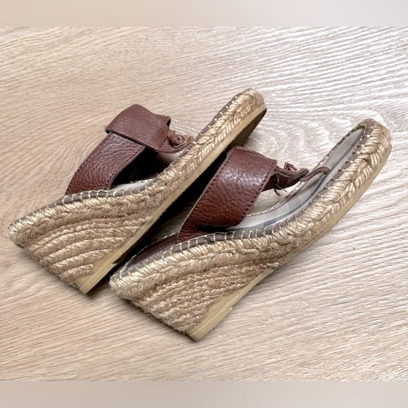 BURBERRY. Women’s Wedge Espadrilles. - Picture 4 of 7